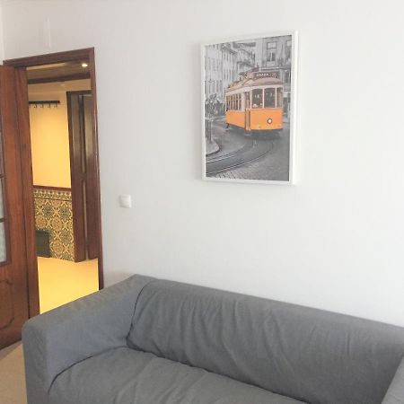 Apartamento Lisboa - Reboleira อามาโดรา ภายนอก รูปภาพ